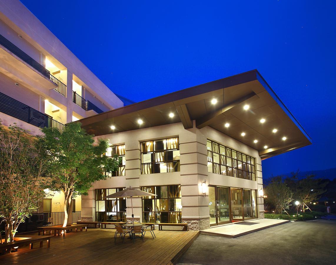 The Deer Resort Ючи Екстериор снимка